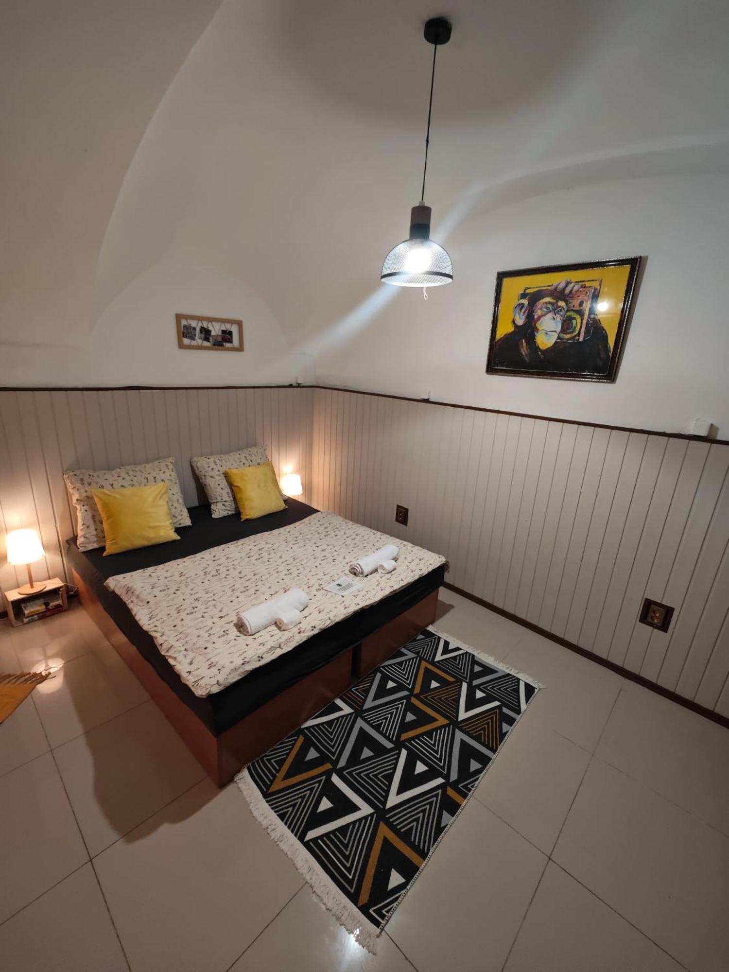 Vintage Room With Garden View บราติสลาวา ภายนอก รูปภาพ